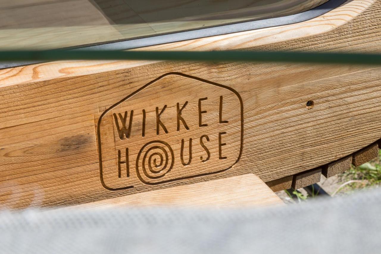 Wikkelhouse, Kon. Emmaweg 6 Vrouwenpolder Appartement Buitenkant foto